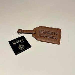 NWT Harry Potter Hogwarts Platform 9 ¾ Luggage Tag